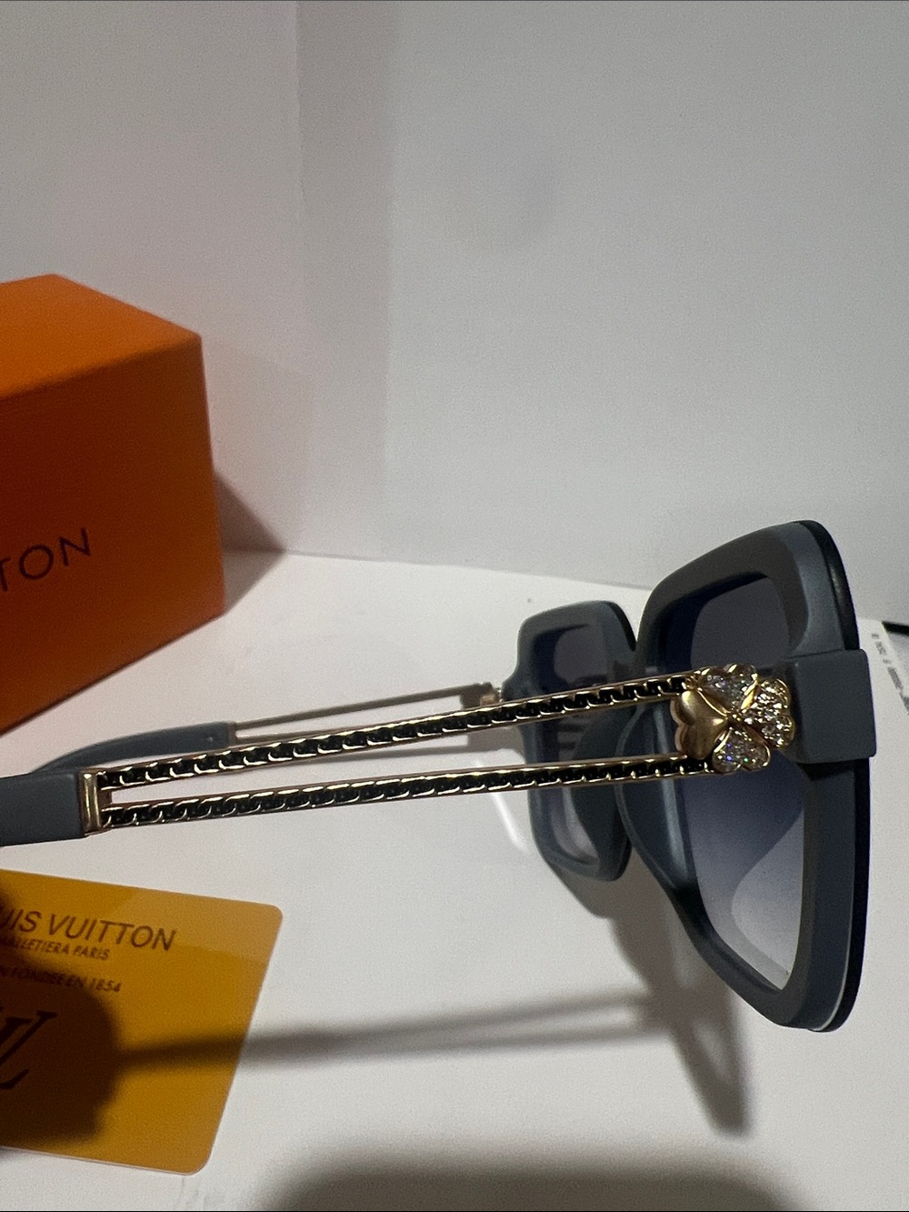 Louis Vuitton Black Gradient Square Sunglasses with Gold Accents - Picture 9 of 10